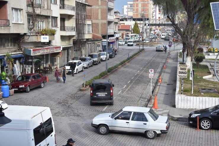 İncirliova Trafiğini Rahatlatacak Çalışma