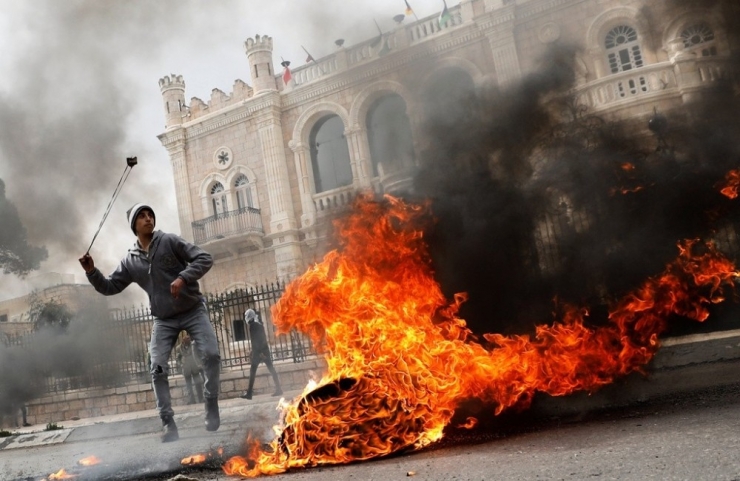 İsrail Güçleri, Batı Şeria’da 41 Filistinli’yi Yaraladı