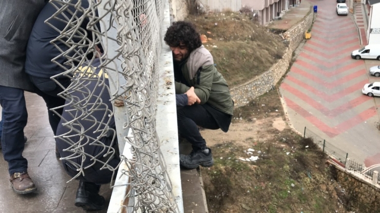 İntihar Şovmeni Bu Defa Da Bilecik’te Sahneye Çıktı