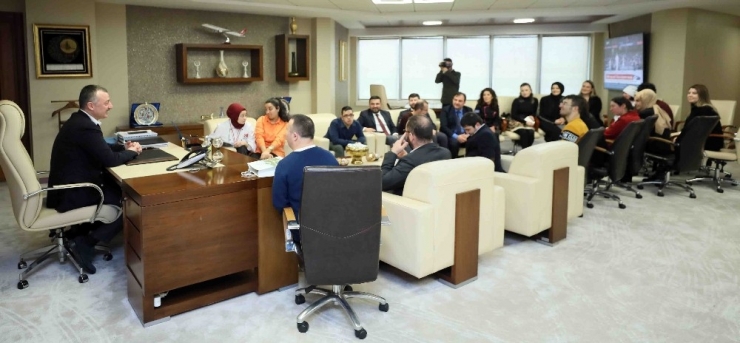 Başkan Büyükakın, Koltuğunu Özel Öğrencilere Bıraktı