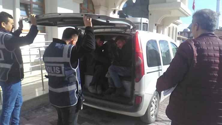 Hırsızlık Şüphelisinden Gazetecilere: "Cinayet Mi İşledik, Ne Çekiyorsunuz”