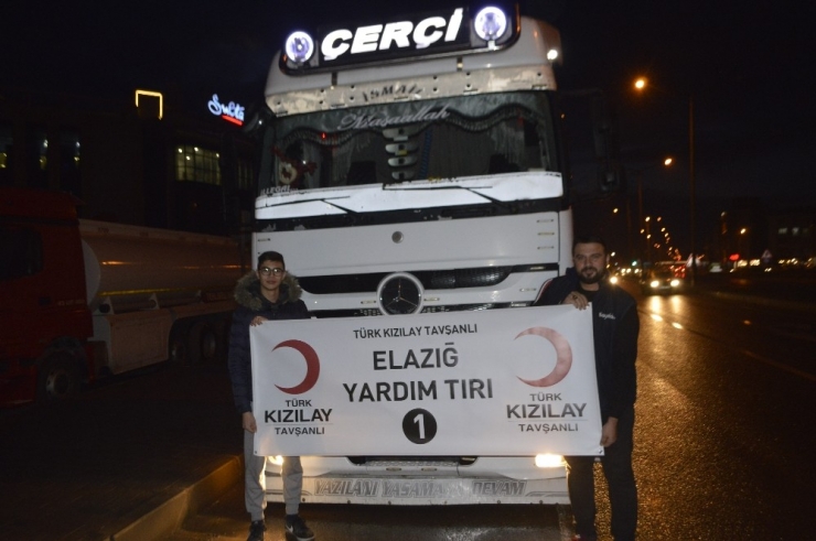 Tavşanlı’dan Elazığ’a 5 Tır Kömür