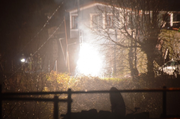 Sarıyer’de Elektrik Trafosu Patladı, Kablolar Yandı