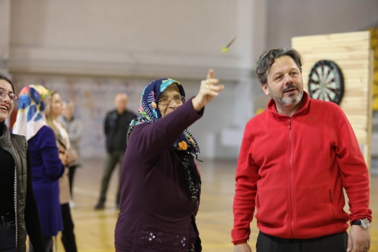 Sincan’da Konaklar Arasında Dart Turnuvası