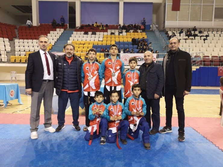 Sinop’u Ve Türkiye’yi Temsil Edecekler