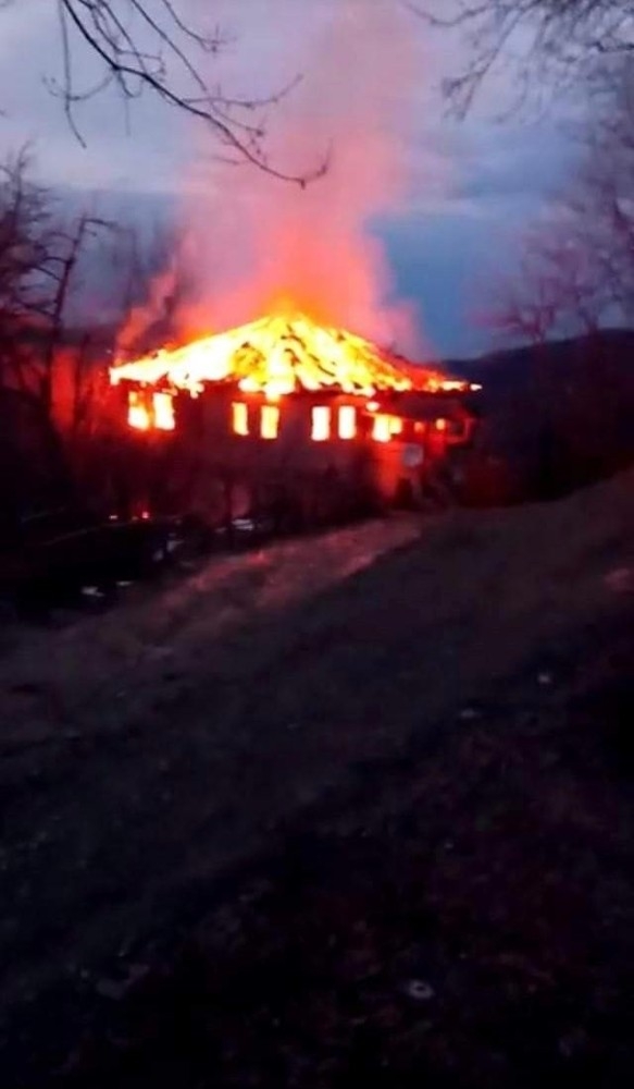 Sinop’ta Kış Ayında Evsiz Kaldılar