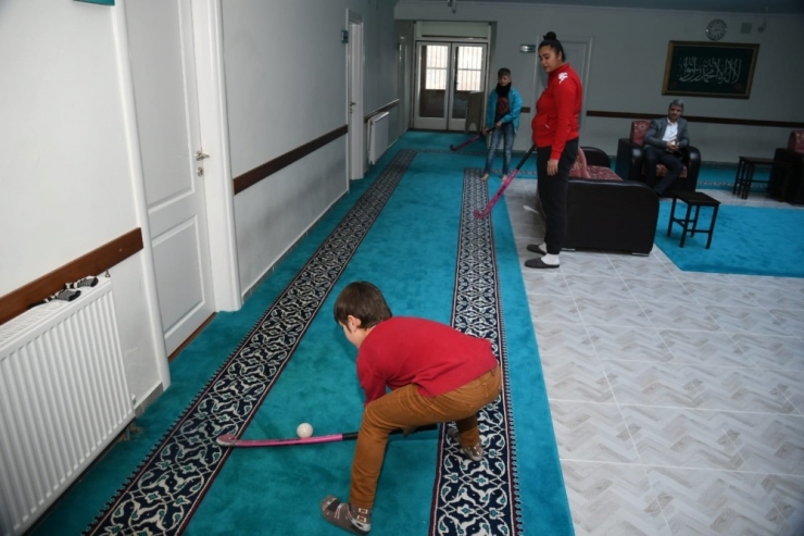 Kur’an Kursunda Öğrenciler İçin Kriket Ve Golf Etkinlikleri