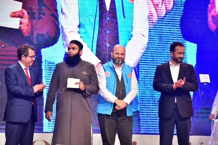 Türkiye Diyanet Vakfı Pakistan’daki Arakanlı Çocuklara Umut Oldu