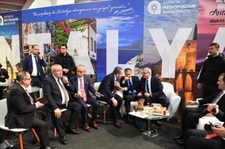 Vali Karaloğlu Emitt 2020 Fuarına Katıldı