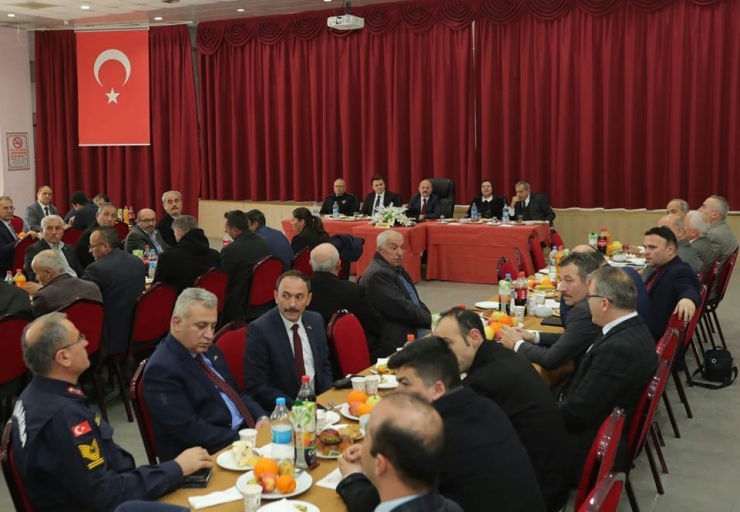 Muhtarlar Toplantılarıyla Sorunlara Yerinde Tespit Ve Çözüm