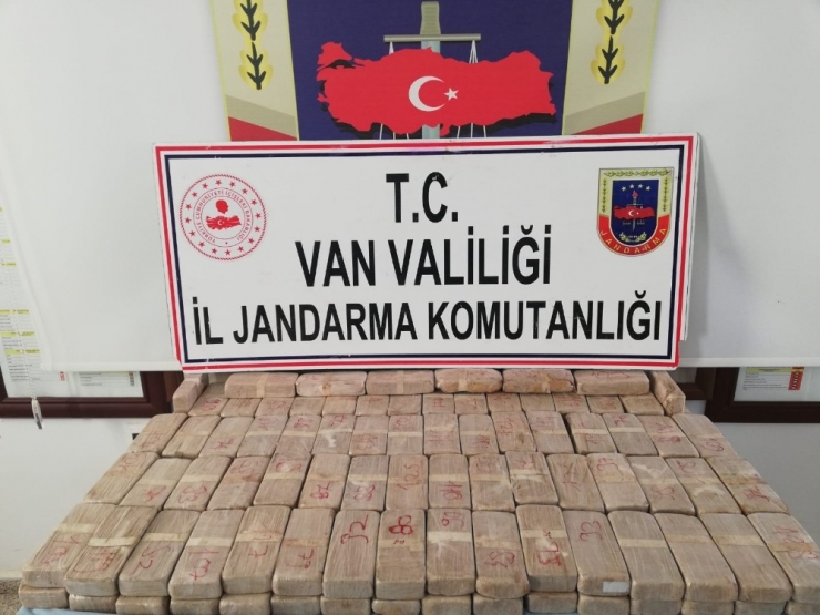 Başkale’de 69 Kilo Eroin Ele Geçirildi