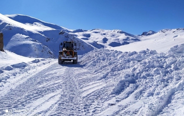 Başkale’de Hasta Kurtarma Operasyonu