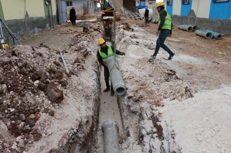 Viranşehir’de Kanalizasyon Hattı Döşeme Çalışmalarına Başlandı