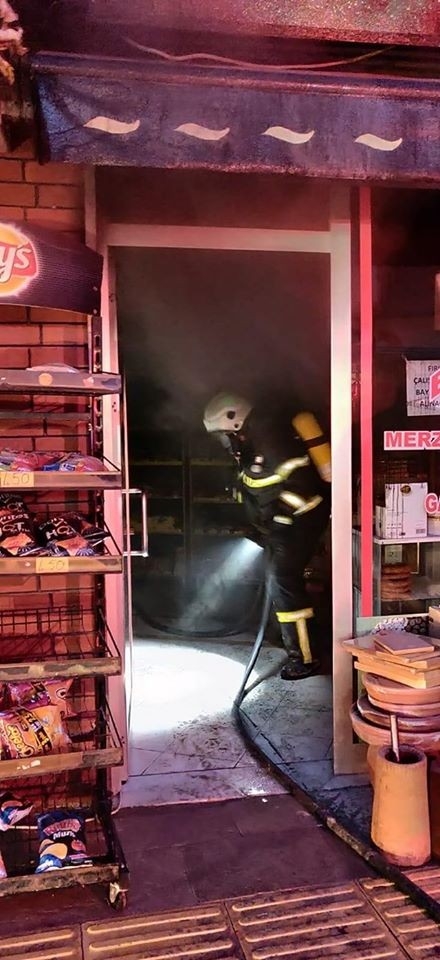 İş Yerinin Deposunda Yangın