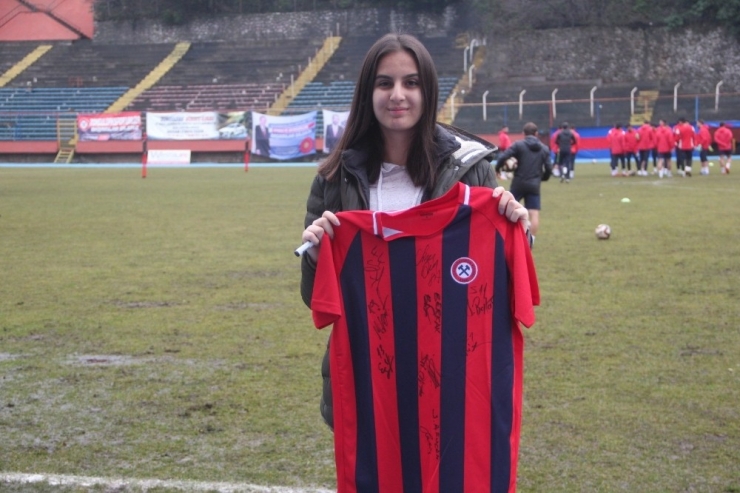 Genç Kız Takımını Tuttuğu Zonguldak Kömürspor İçin 539 Kilometre Aştı