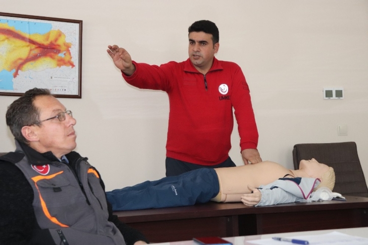 Ağrı’da Basın Mensuplarına İlk Yardım Eğitimi Verildi