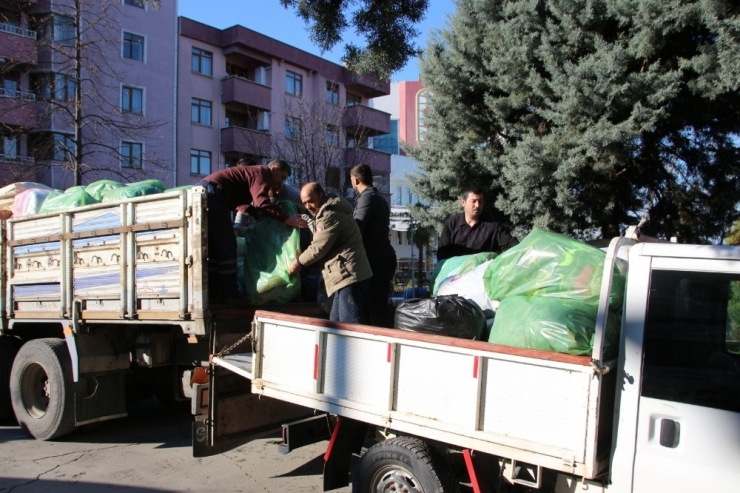 Akçakoca’dan Deprem Bölgesine Yardım Eli