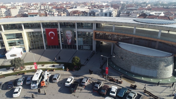 Başkan Dutlulu’dan Türk Bayrağı Talimatı