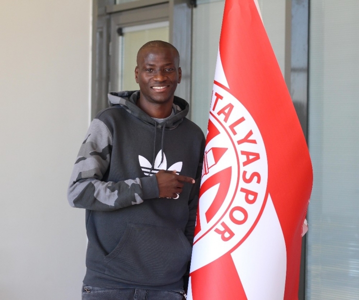Delvin N’dinga Antalyaspor’da
