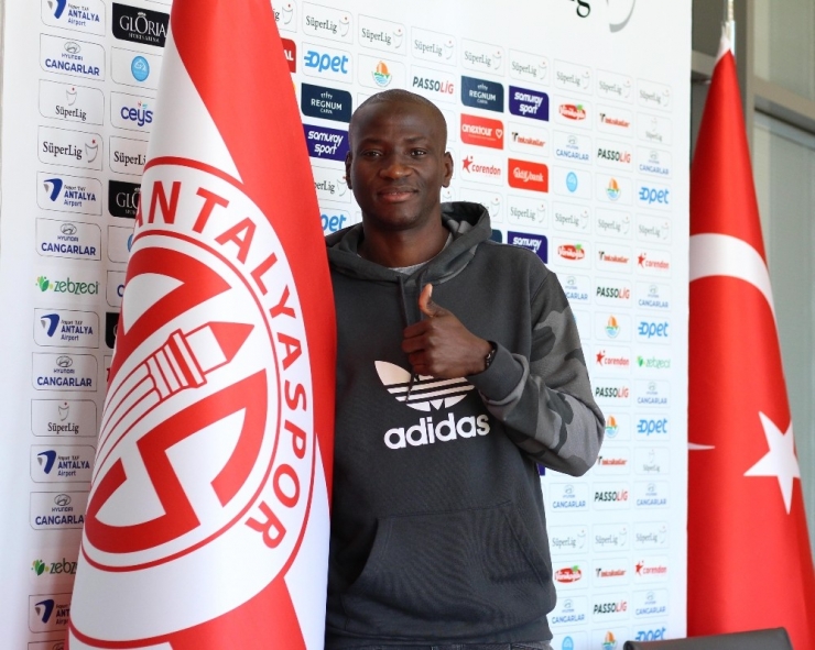 Delvin N’dinga Antalyaspor’da