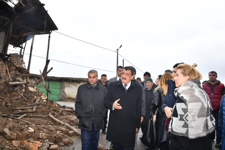 Perihan Savaş Deprem Bölgesinde