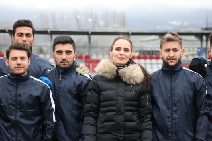 Bolu’da, 3 Çocuk Annesi İş Kadını, Futbol Kulübüne Başkan Oldu