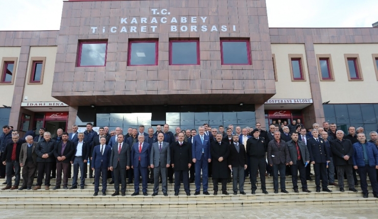 Vali Canbolat Karacabey’de Muhtarlarla Bir Araya Geldi