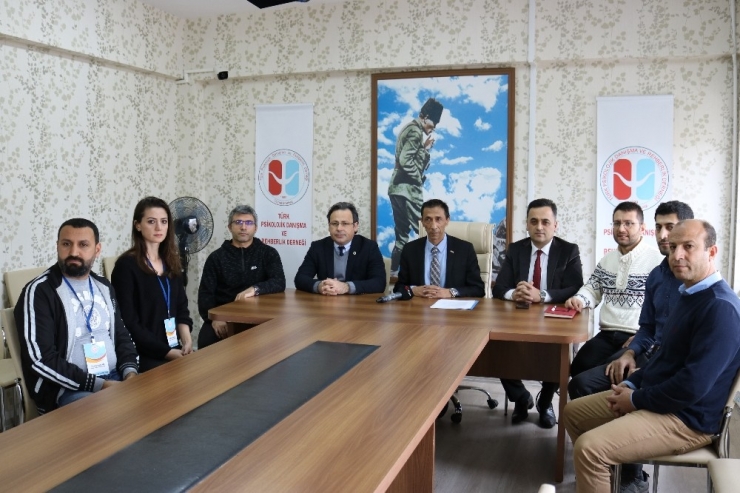 Depremzedelere Psikososyal Terapi Desteği