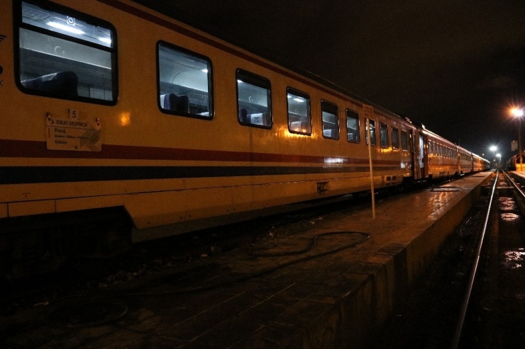 Depremzedelerin Vagonda Yaşamı