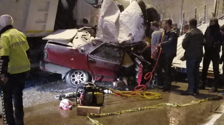 Kar Temizleme Aracı İle Ticari Araç Çarpıştı: 1 Yaralı