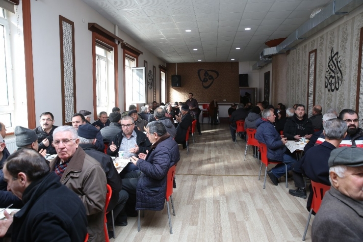 Depremde Hayatını Kaybedenler İçin Mevlid-i Şerif Okutuldu