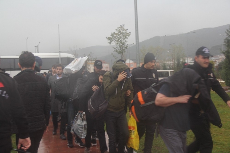 Akaryakıt Kayıtlarını Silerek Devleti 803 Milyon 870 Bin Tl Zarara Soktular