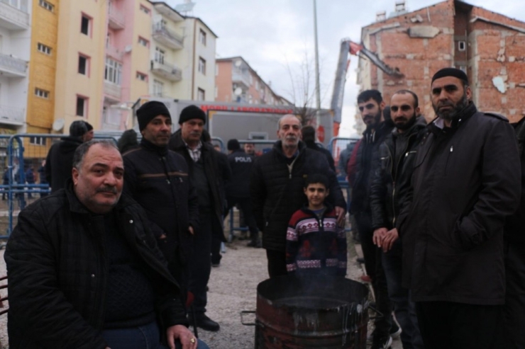 Kuşadası’ndan Elazığlı 15 Aileye Daha Yardıma Gidecek