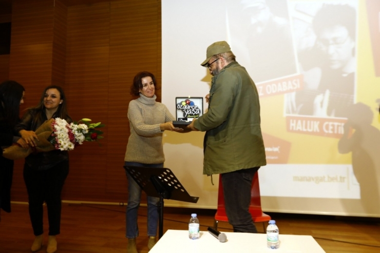 Haluk Çetin Ve Yılmaz Odabaşı İkilisinden Şiir Dinletisi