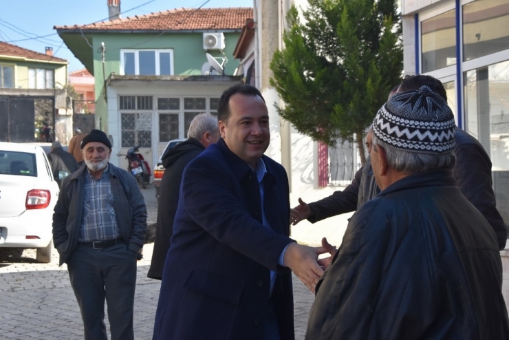 Akhisar Belediyesi Depremzedelerin Yaralarını Sarıyor