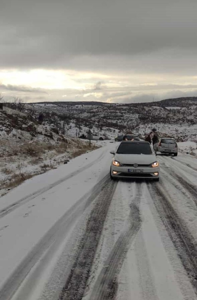 Mazıdağı Ve Derik’te Kar Yağışı Hayatı Olumsuz Etkiledi