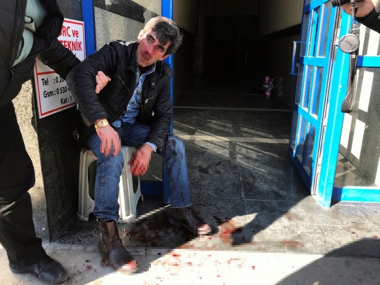 Sakarya’da Kadın Yüzünden Çıktığı İddia Edilen Tartışmada Kan Aktı: 2 Yaralı