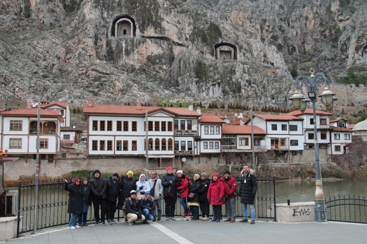 Singapurlu Turistler Amasya’ya Hayran Kaldı