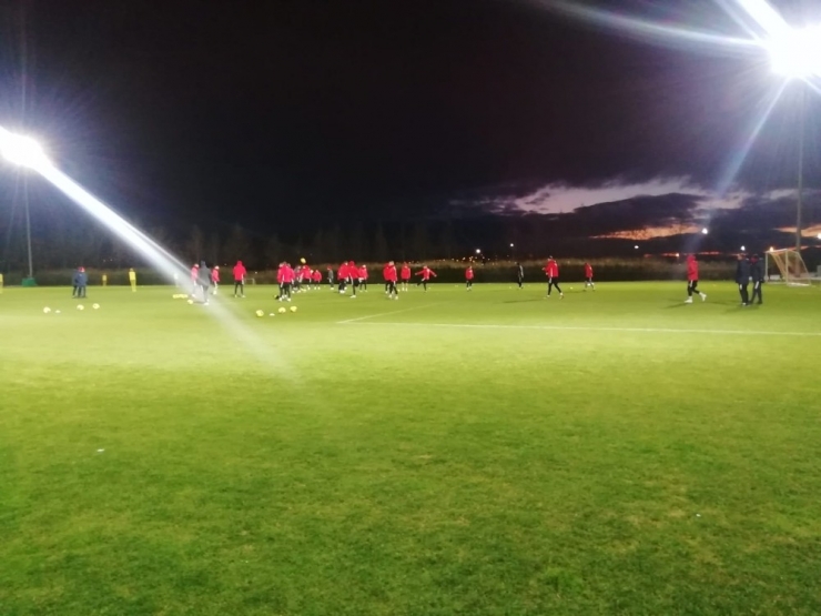 Kayserispor’da Galatasaray Mesaisi Sürüyor