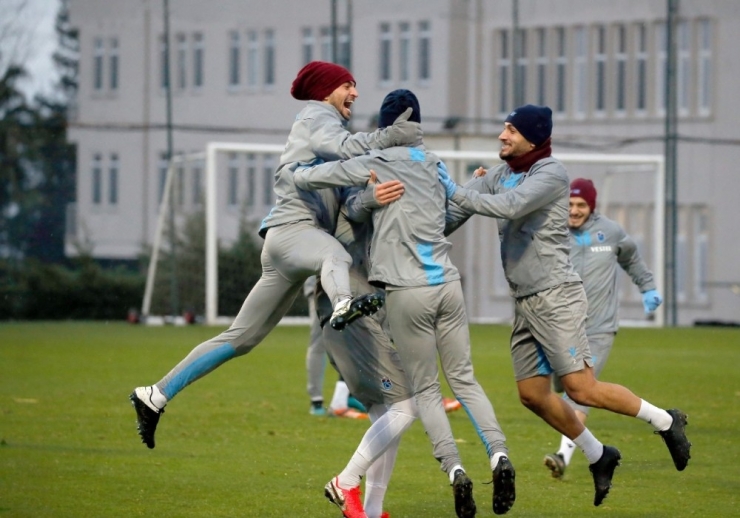 Trabzonspor, Fenerbahçe Maçı Hazırlıklarını Tamamladı