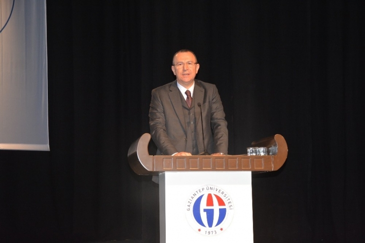 Topçuoğlu, İntörn Mühendislere Başarılı Olmanın Yol Haritasını Çizdi: