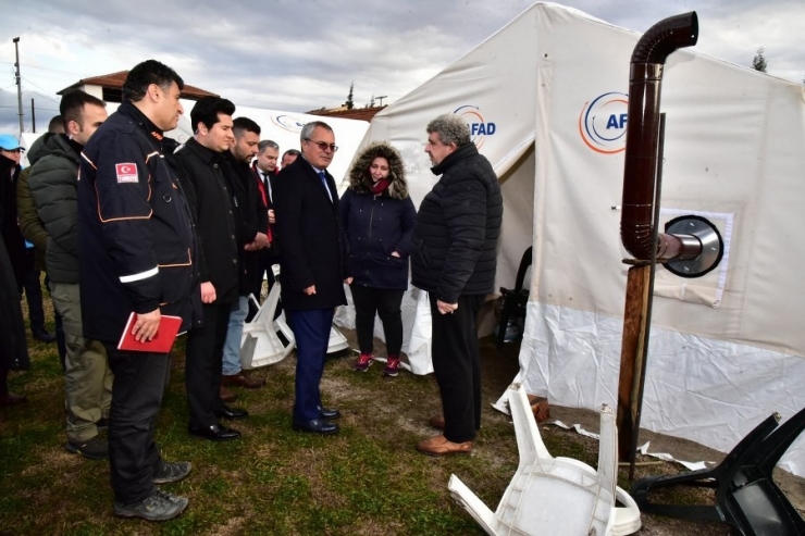 Deprem Çalışmaları Vali Deniz Başkanlığında Değerlendirildi