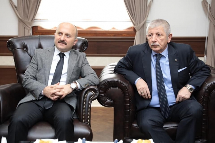 Vali Varol’dan Başkan Sarı’ya Tebrik