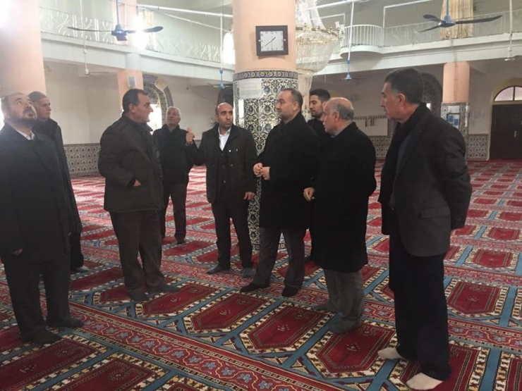 Müftü Taşçı Depremde Hasar Gören Camide İncelemede Bulundu