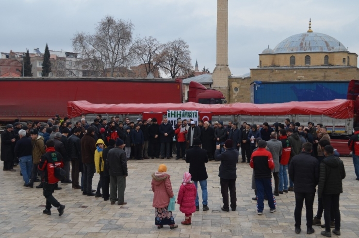 Suriye’ye 6 Tır Un Gönderildi