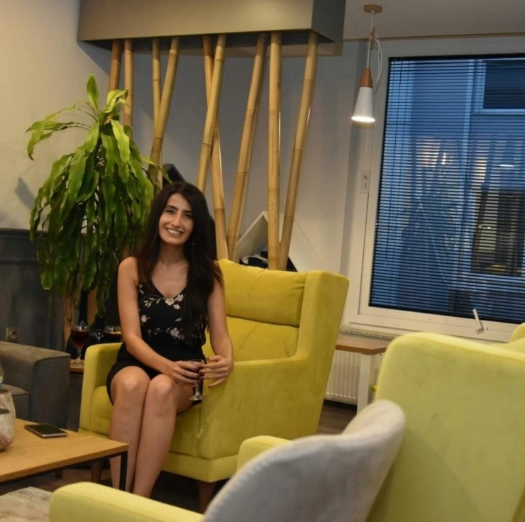 Otomobilin Çarptığı Genç Kadın Öldü