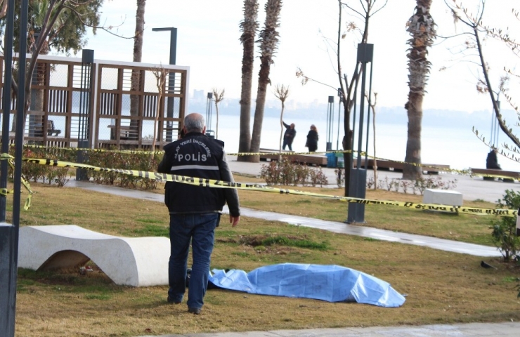 Sahilde Şüpheli Ölüm