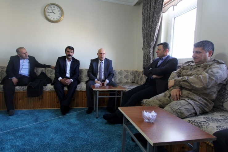 Başkan Pekmezci Esentepe Mahalle Sakinleriyle Bir Araya Geldi