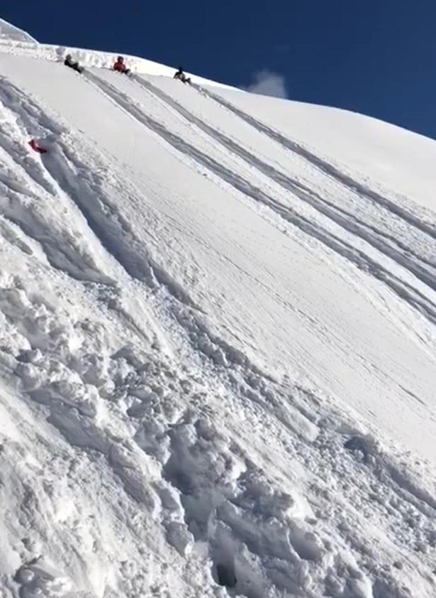 Bingöl’de Çığ Düştü, Çocuklar Son Anda Kurtuldu