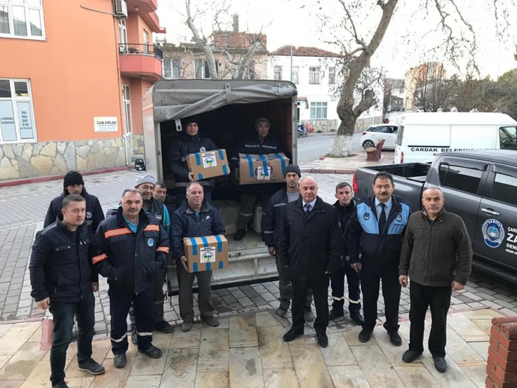 Çardak Belediyesi Yardım Kolilerini Elazığ’a Gönderdi